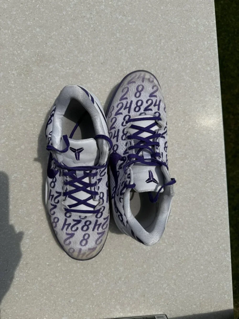 Nike Kobe VIII Low Basketball Sneakers Kids Size 5.5Y Youth Athletic Shoes